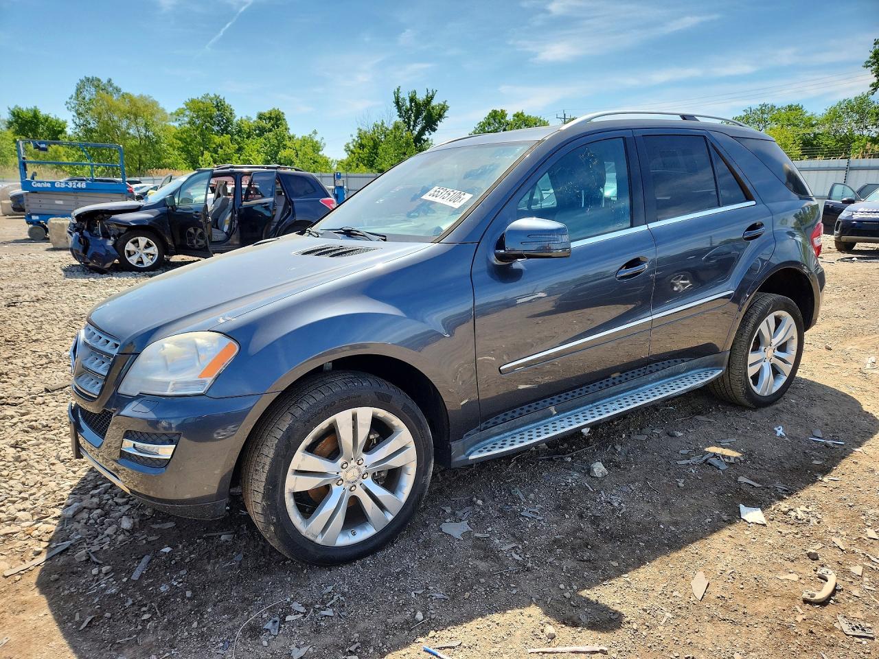 Salvage Mercedes-Benz M-Class Image
