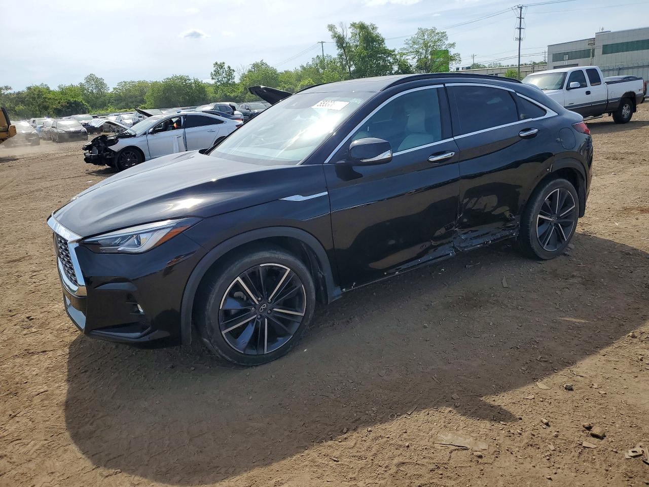 Salvage INFINITI Qx Image