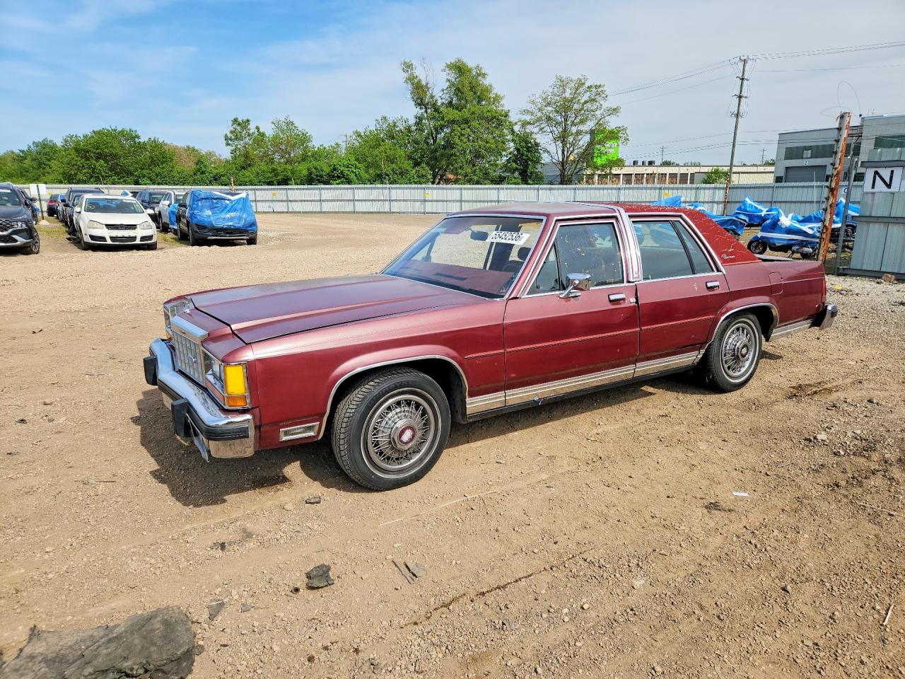 Salvage Ford LTD Image