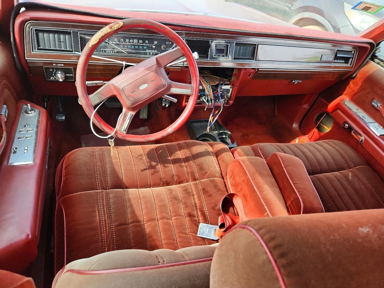 Ford LTD Crown Victoria