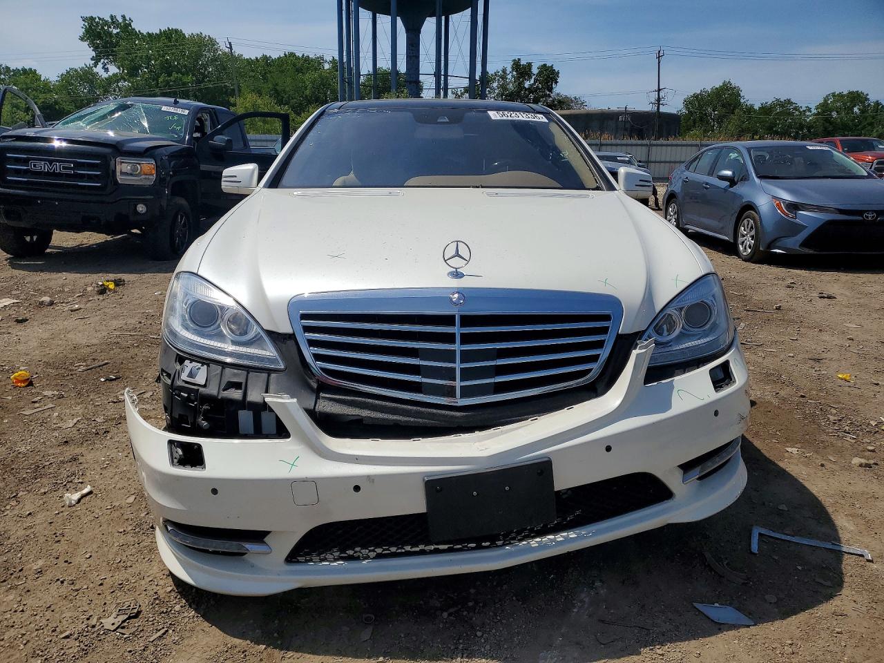 Mercedes-Benz S-Class 550 4matic