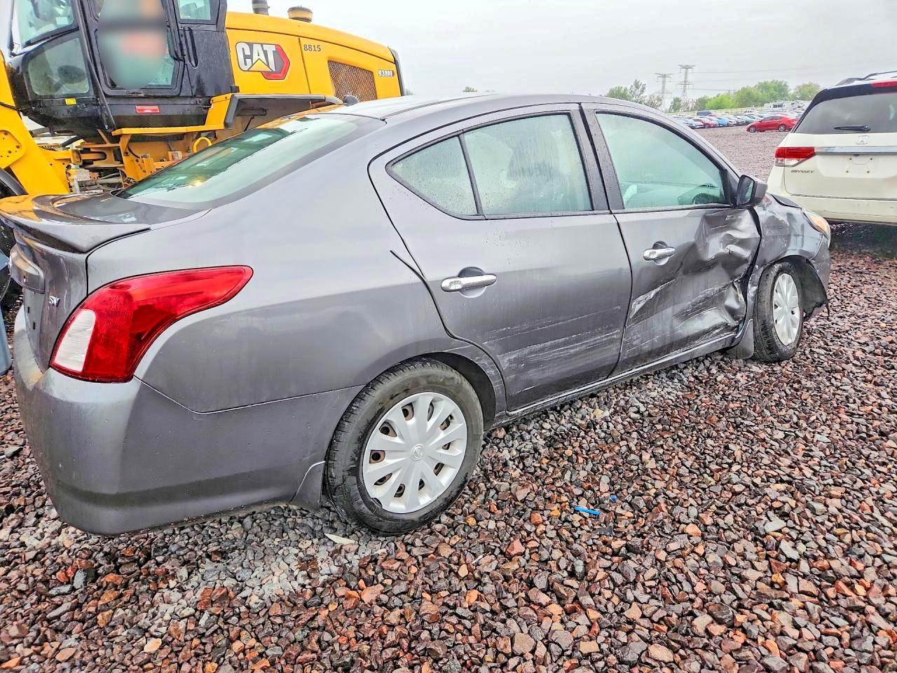 Nissan Versa Sv