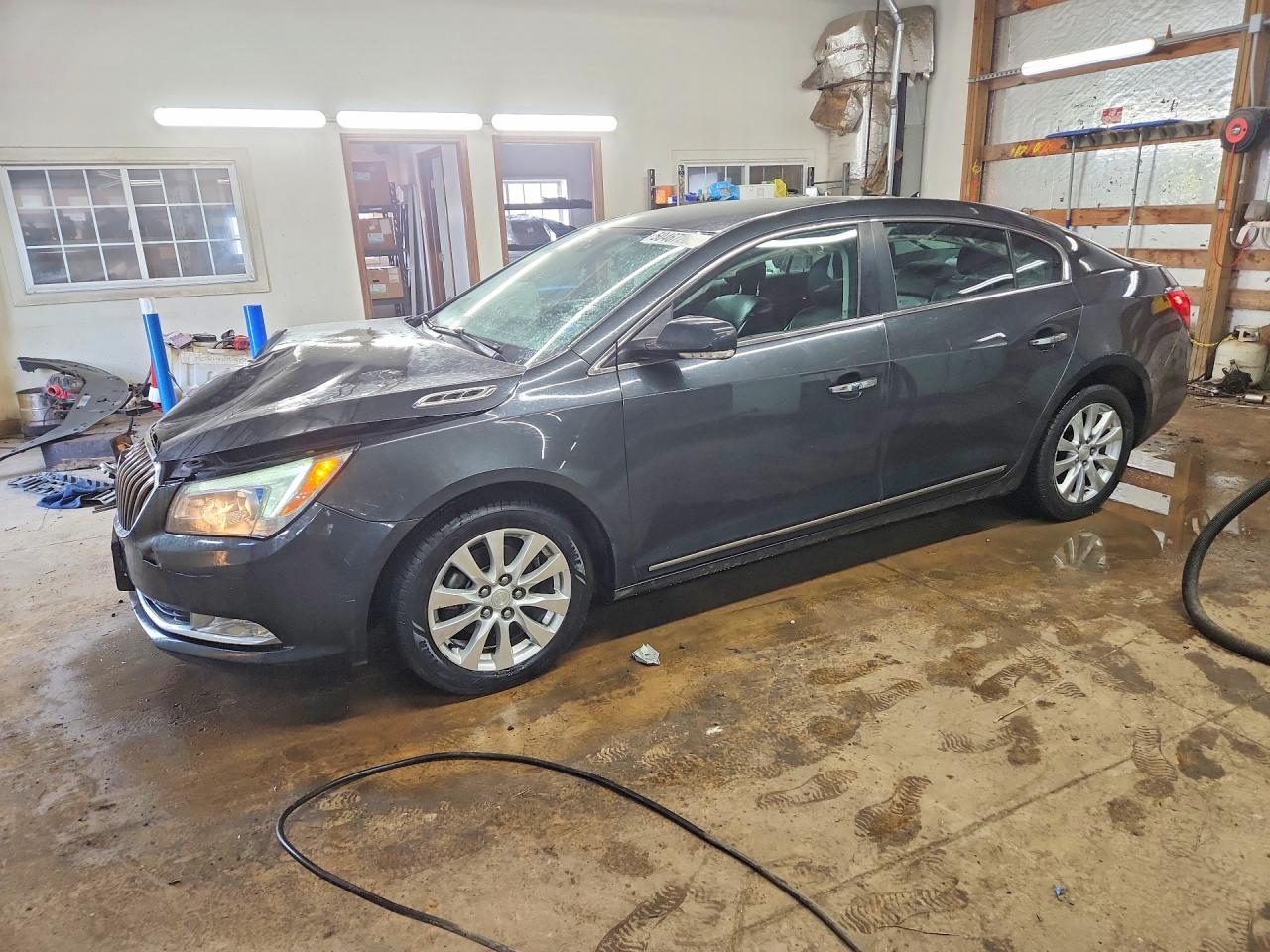 Salvage Buick LaCrosse Image