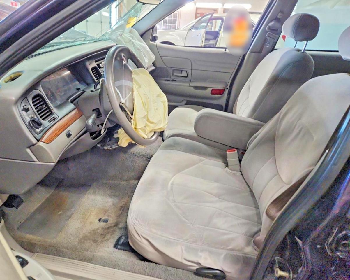 Ford Crown Vic