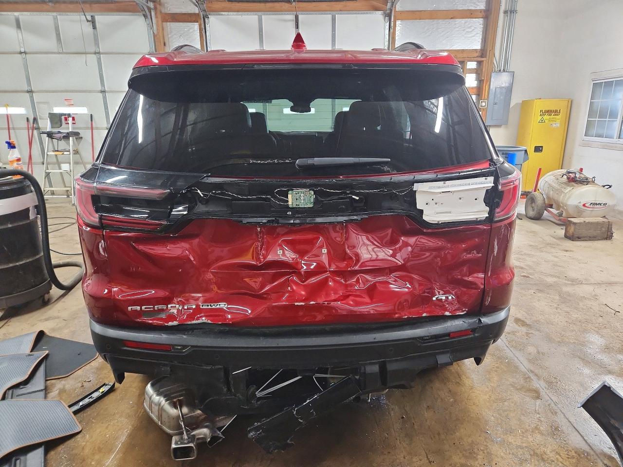 GMC Acadia At4