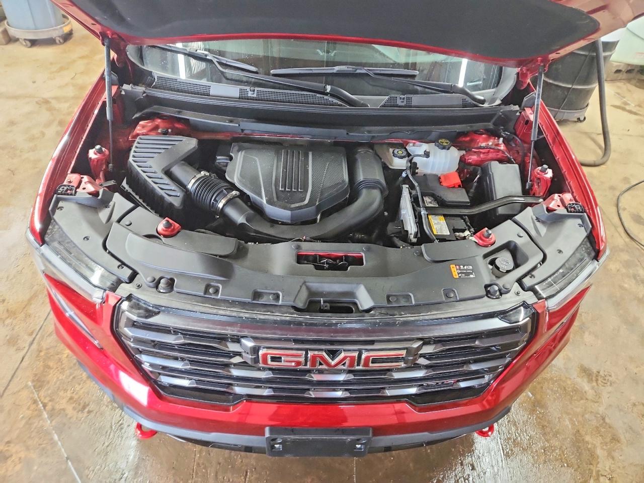 GMC Acadia At4