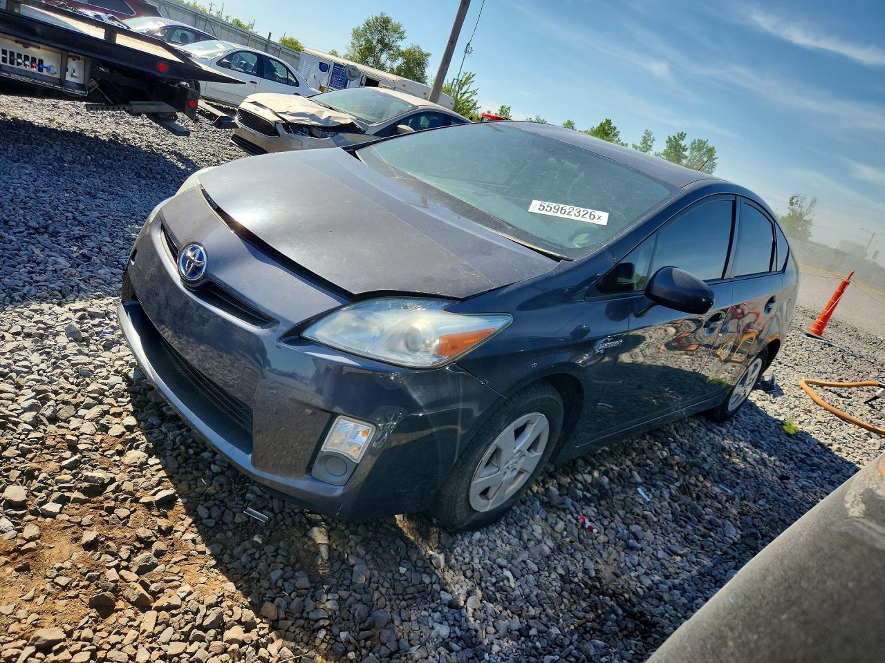 Salvage Toyota Prius Image
