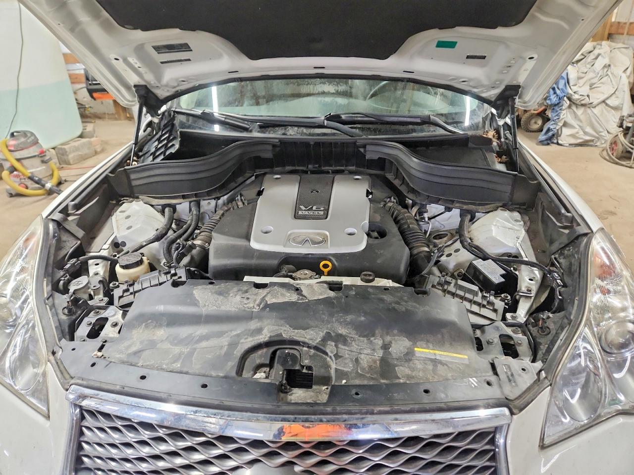 INFINITI Qx Base