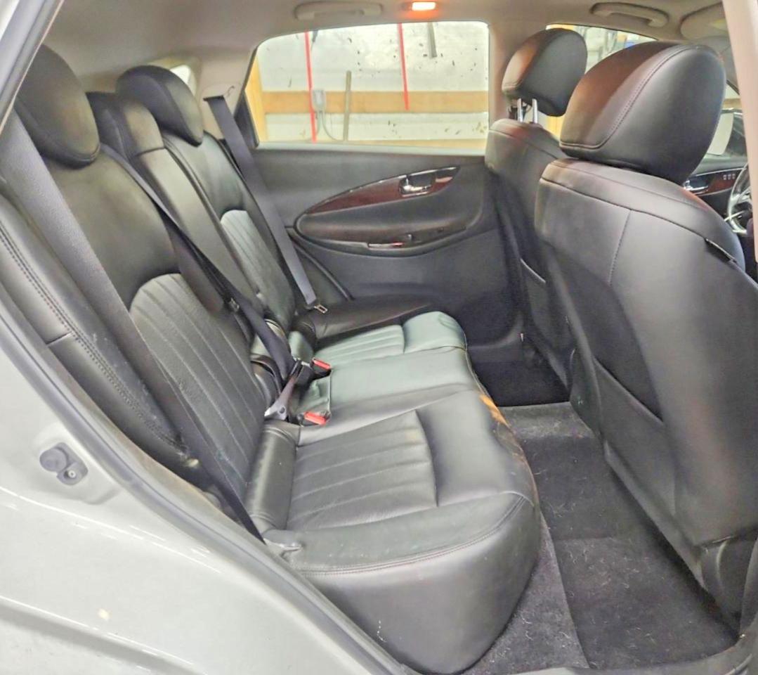 INFINITI Qx Base