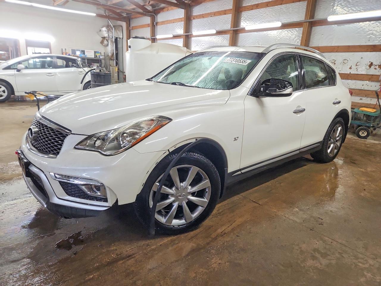 Salvage INFINITI Qx Image