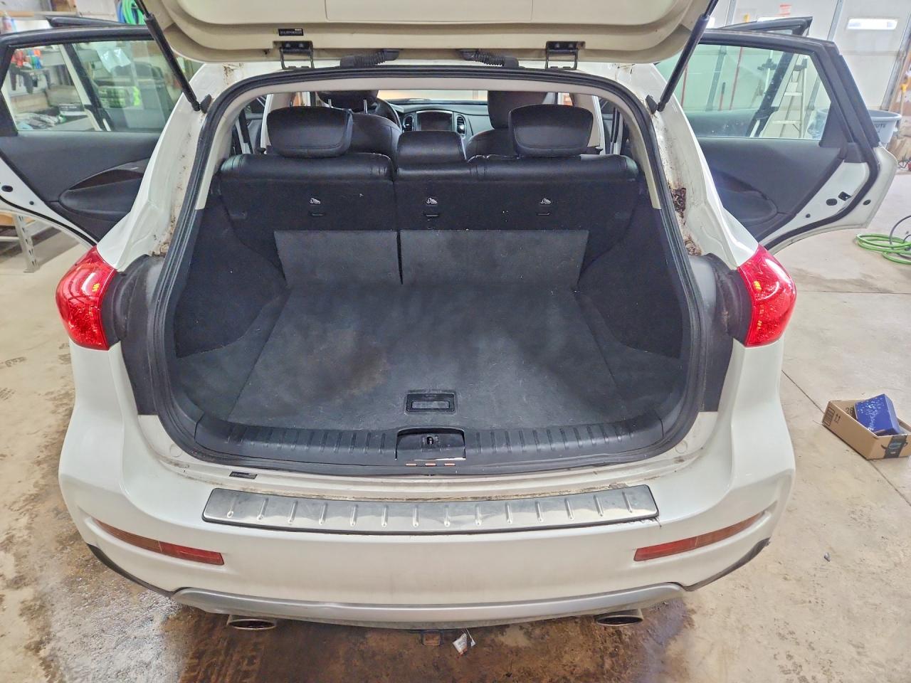 INFINITI Qx Base