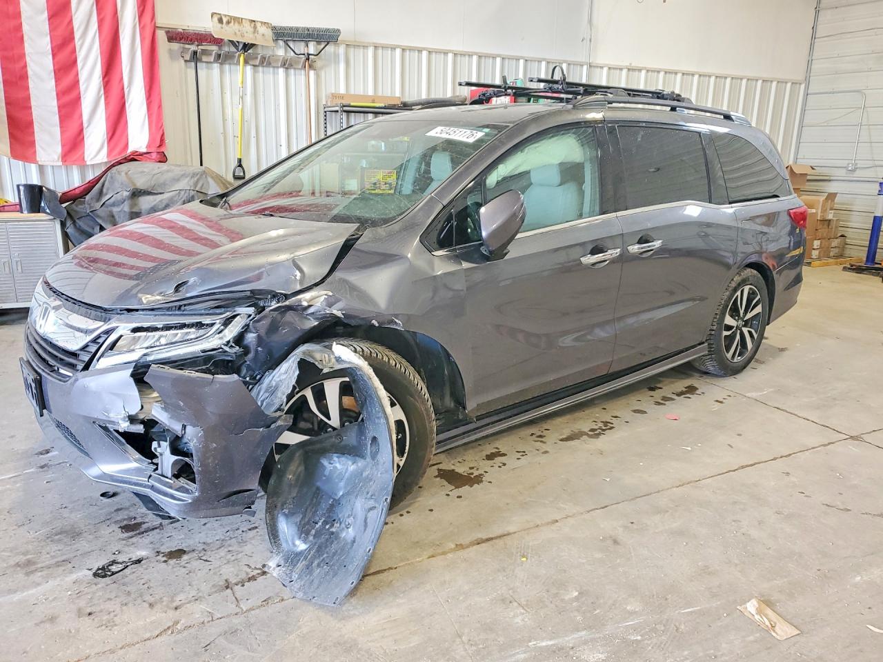 Salvage Honda Odyssey Image
