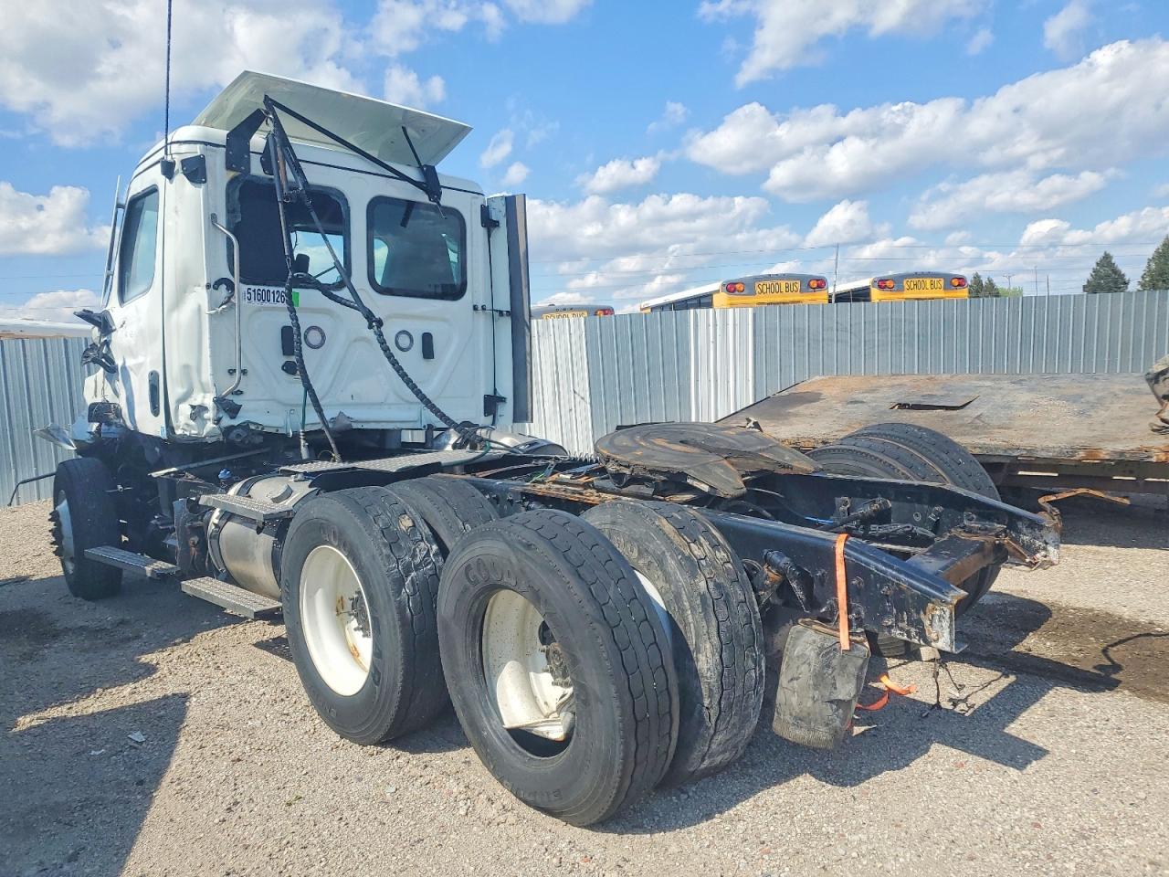 Freightliner Cascadia 126