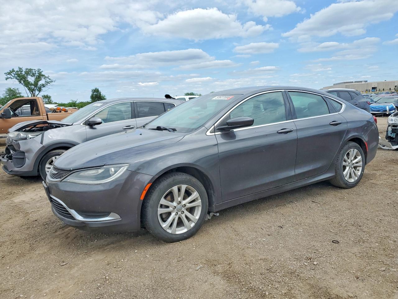 Salvage Chrysler 200 Image