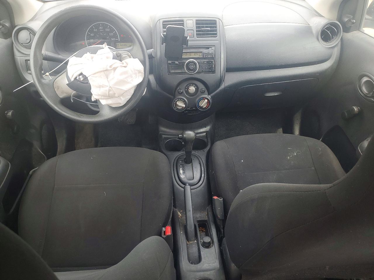 Nissan Versa 1.6 S