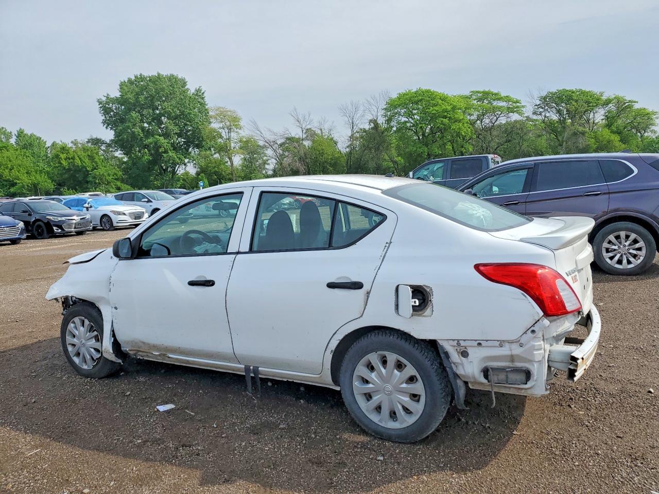 Nissan Versa 1.6 S
