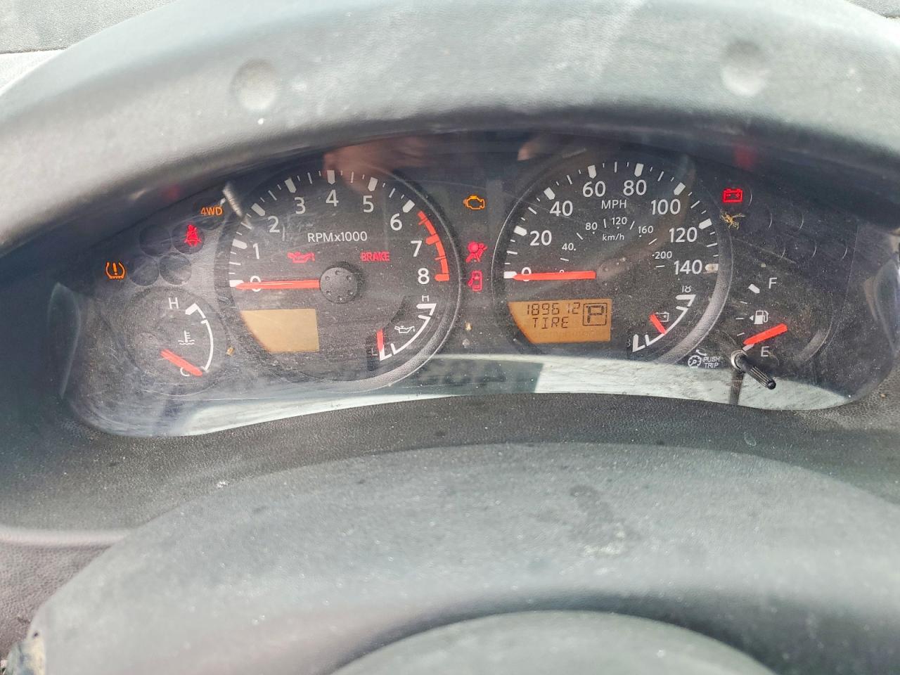 Nissan Frontier Sv V6