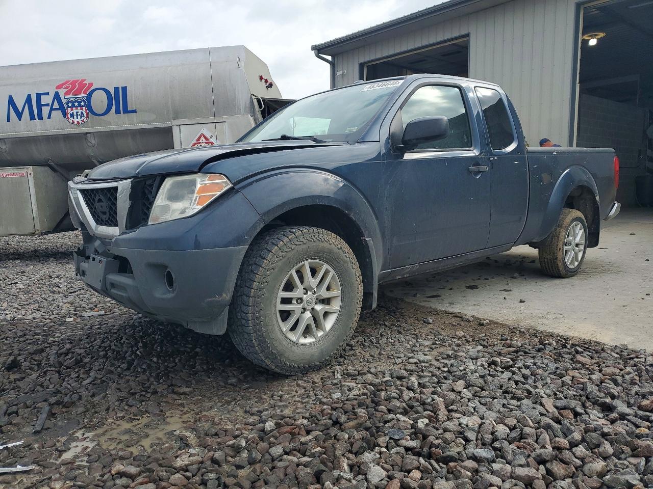 Salvage Nissan Frontier Image