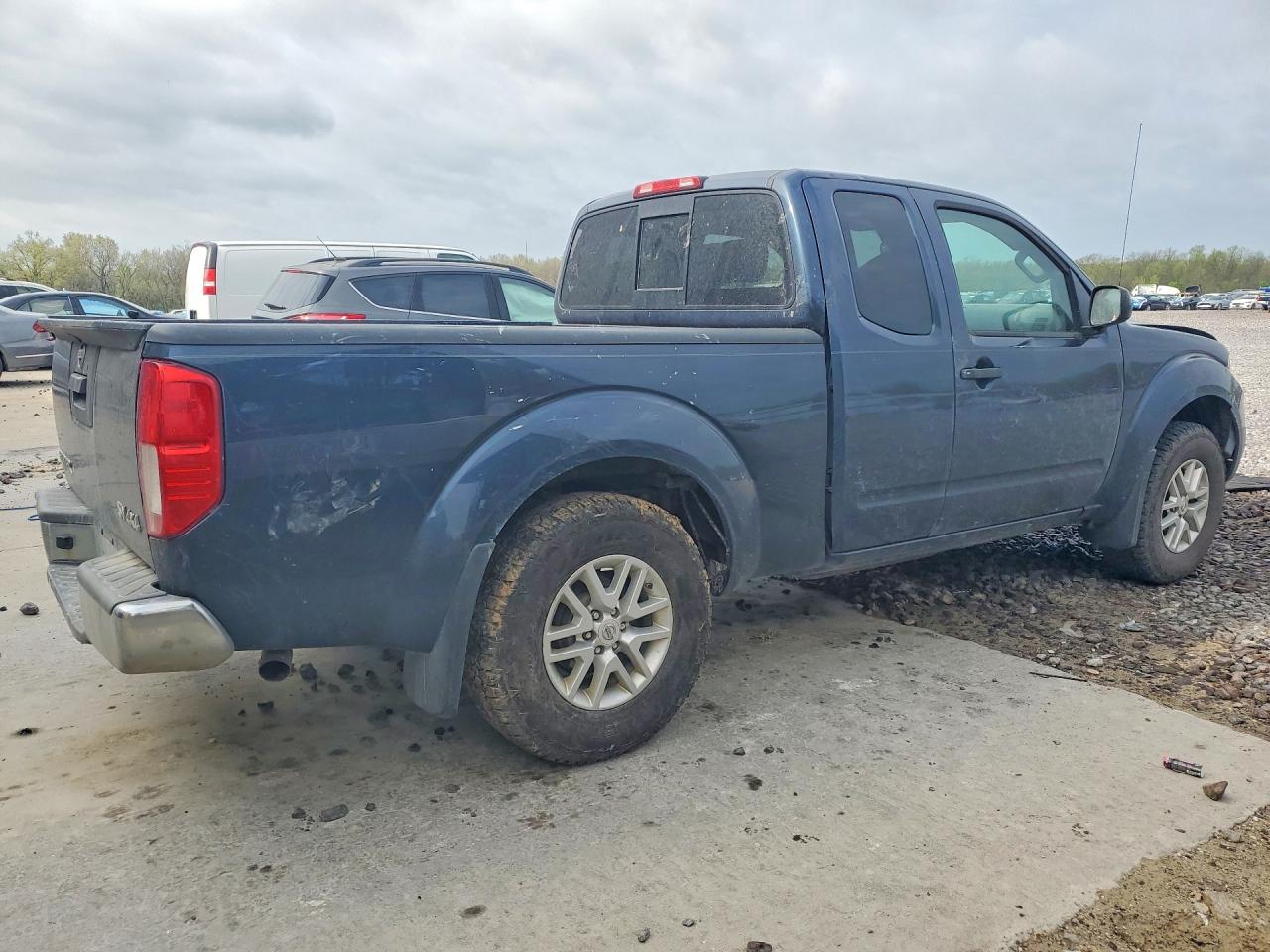 Nissan Frontier Sv V6