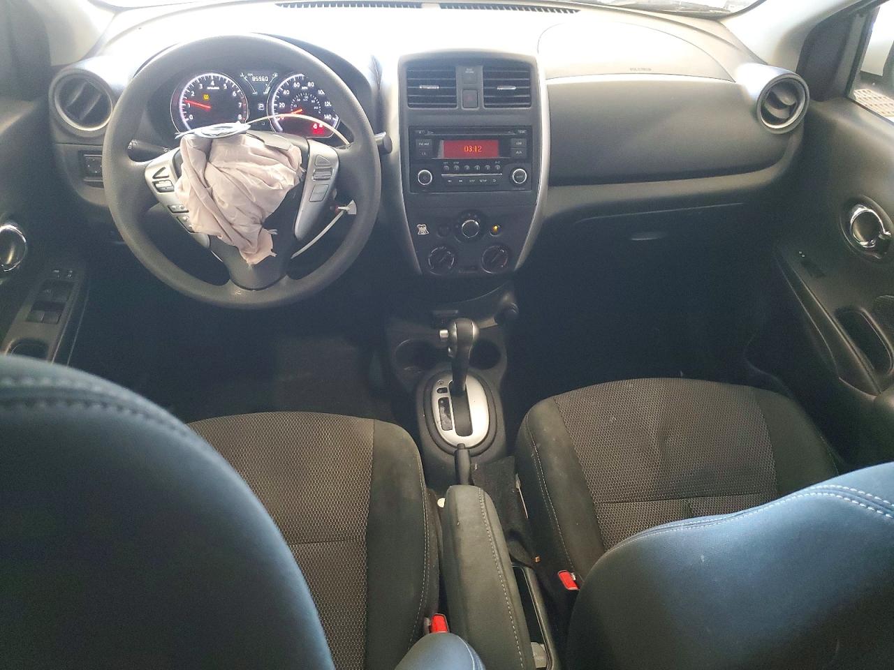 Nissan Versa 1.6 Sv