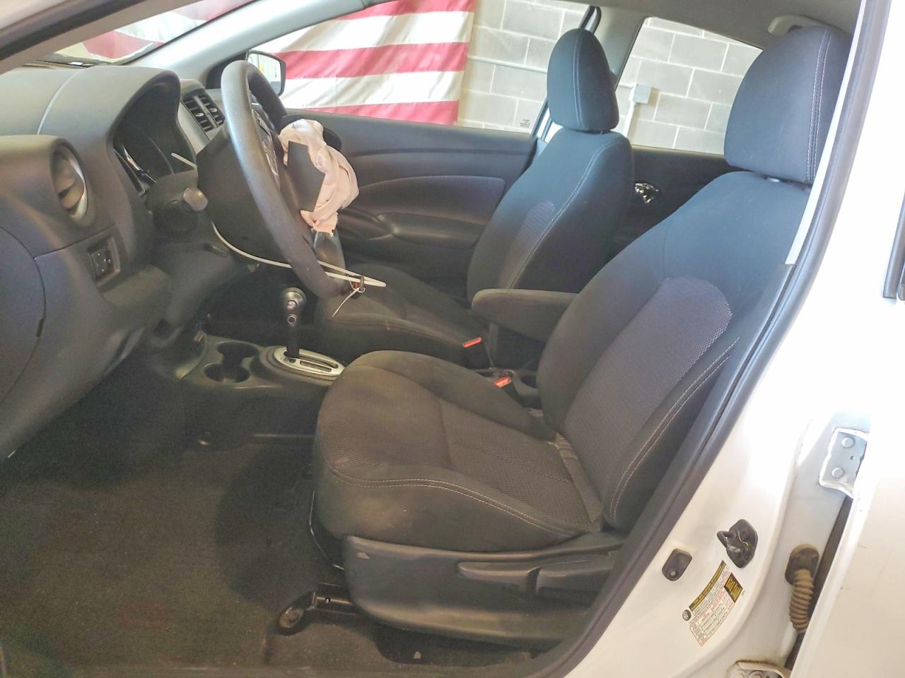 Nissan Versa 1.6 Sv
