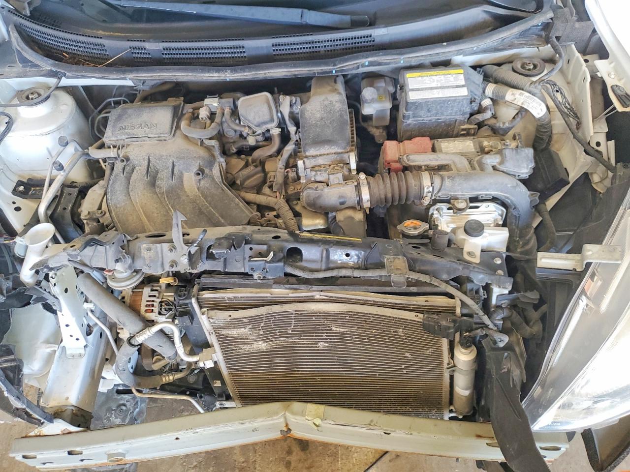 Nissan Versa 1.6 Sv