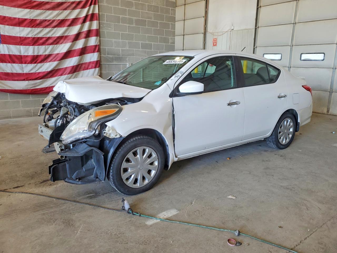 Salvage Nissan Versa Image
