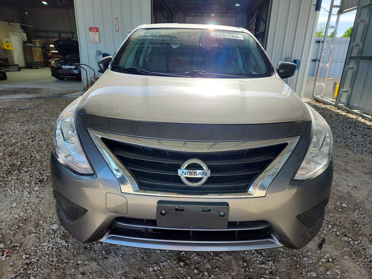 Nissan Versa Sv