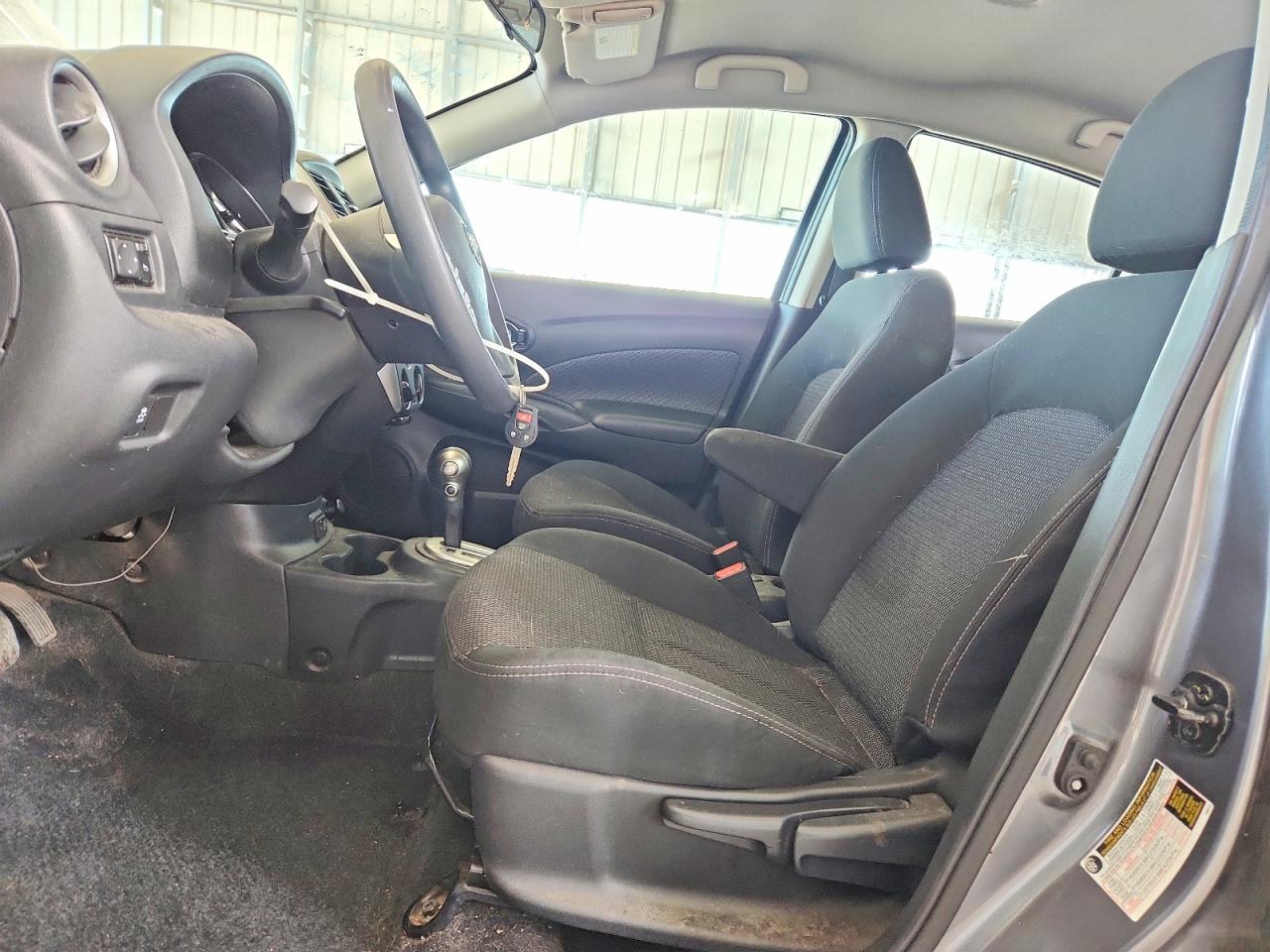 Nissan Versa Sv