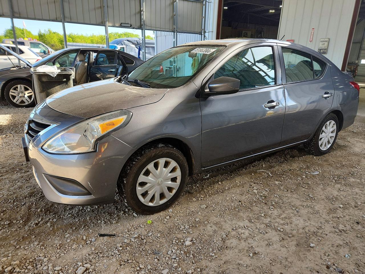 Salvage Nissan Versa Image