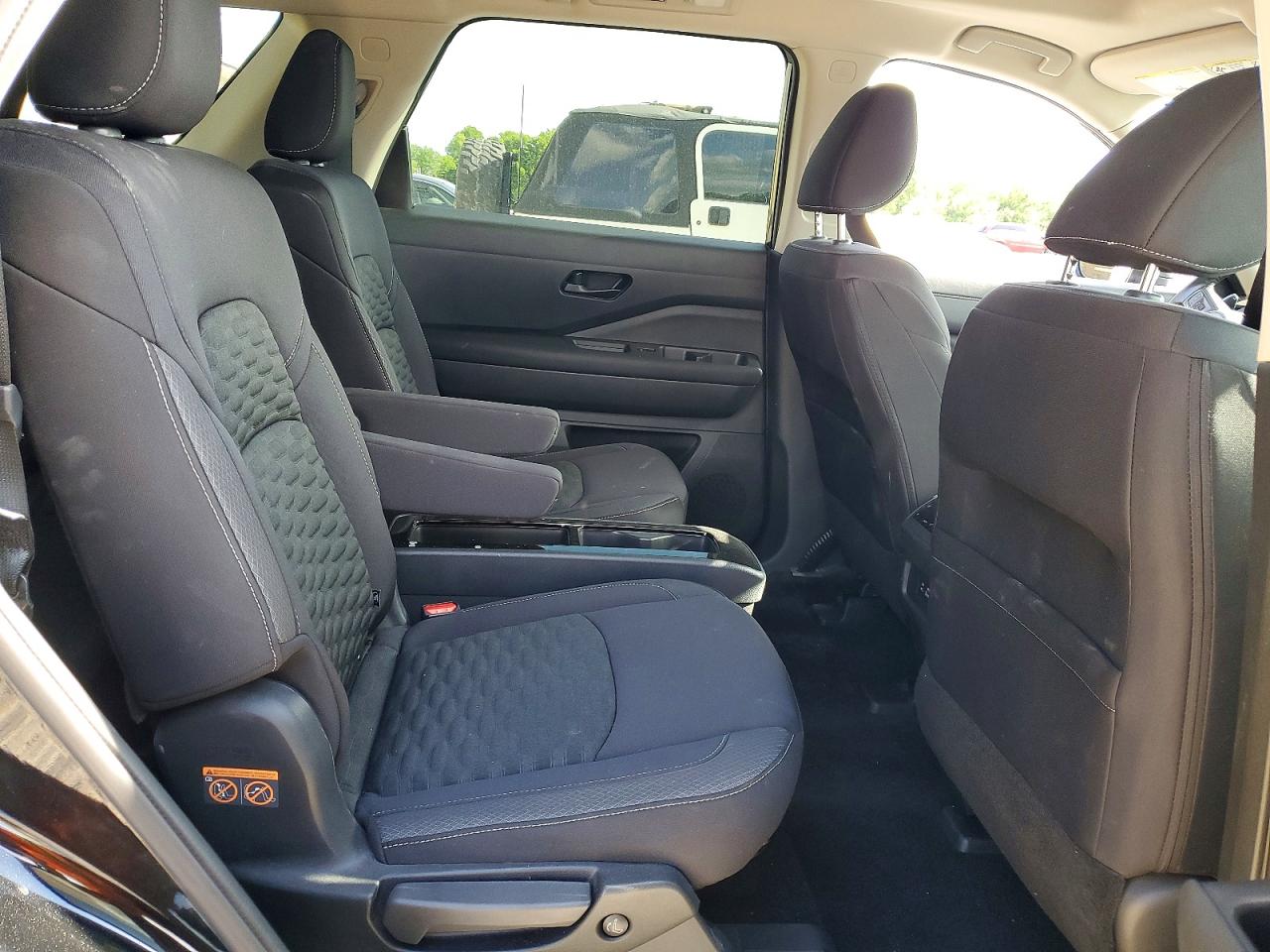 Nissan Pathfinder Rock Creek
