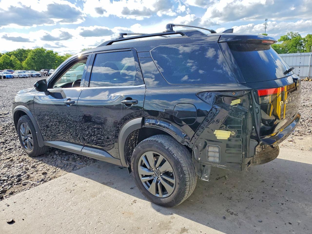 Nissan Pathfinder Rock Creek