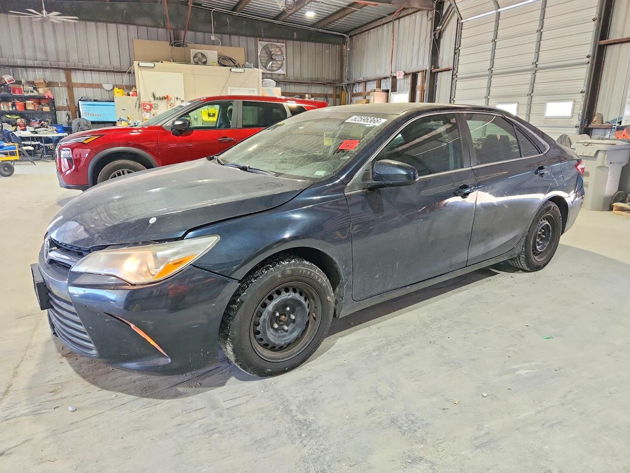 Salvage Toyota Camry Image