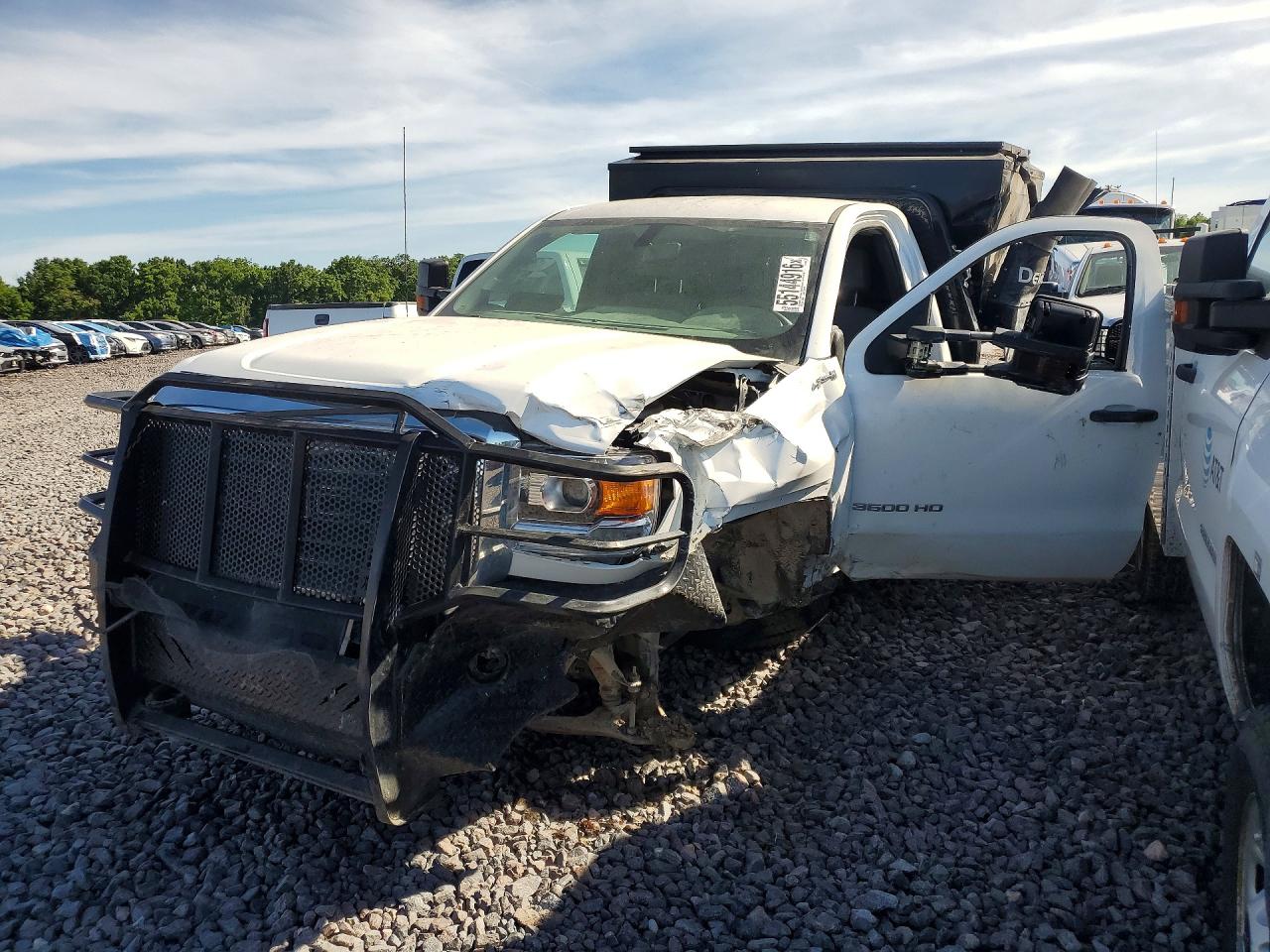 Salvage GMC Sierra Image