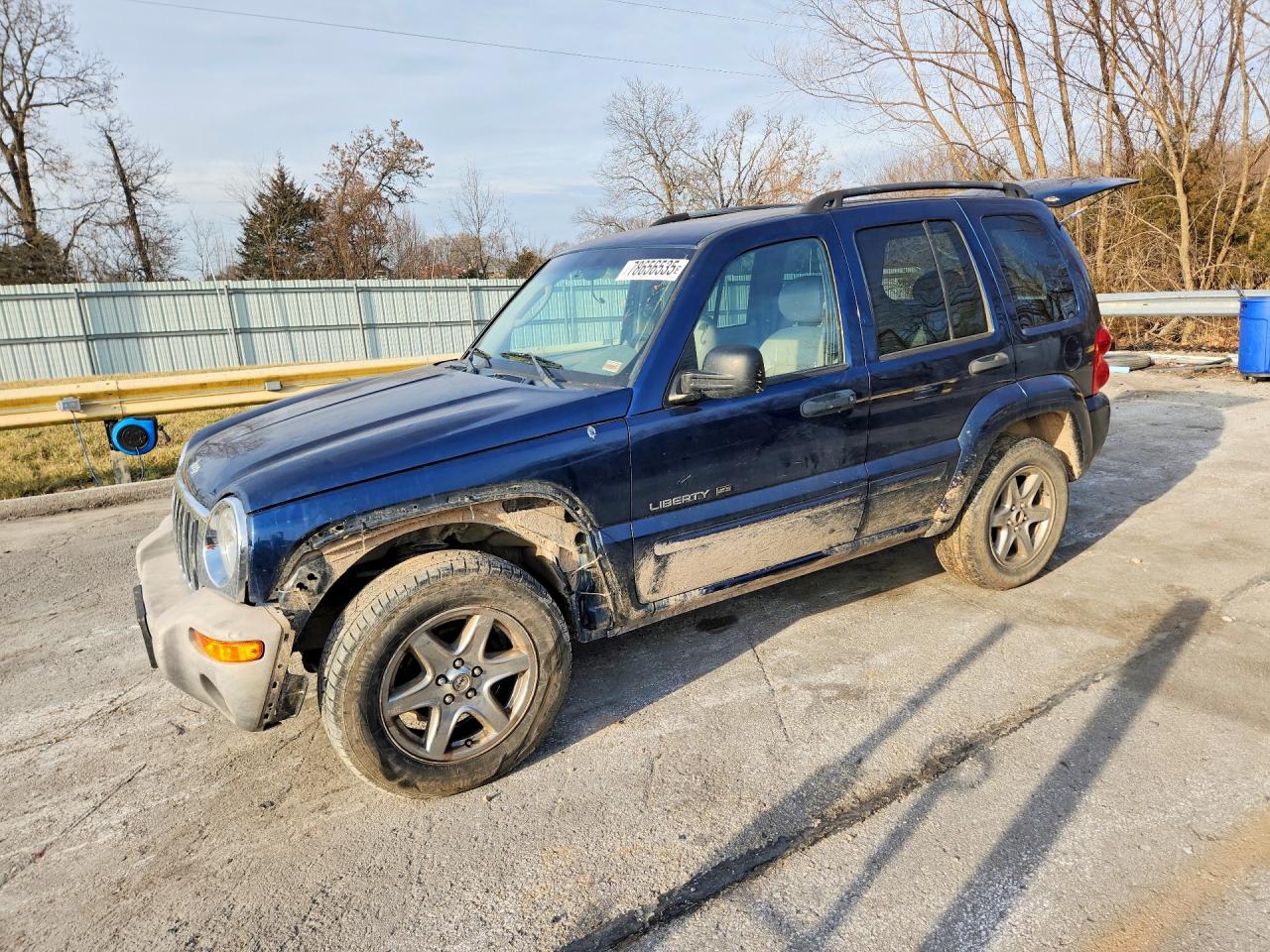Salvage Jeep Liberty Image