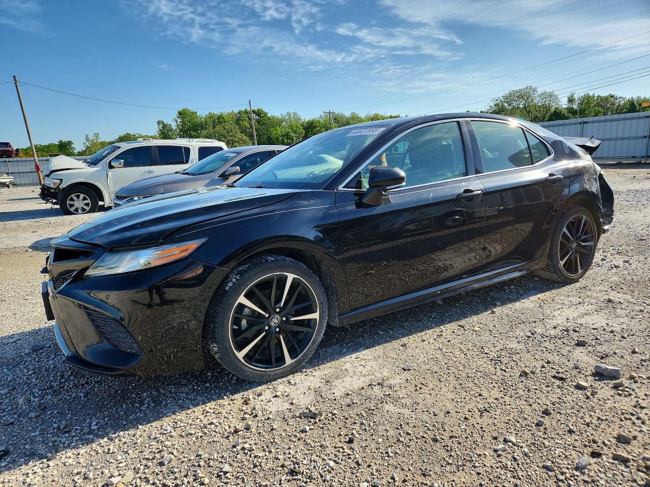 Salvage Toyota Camry Image