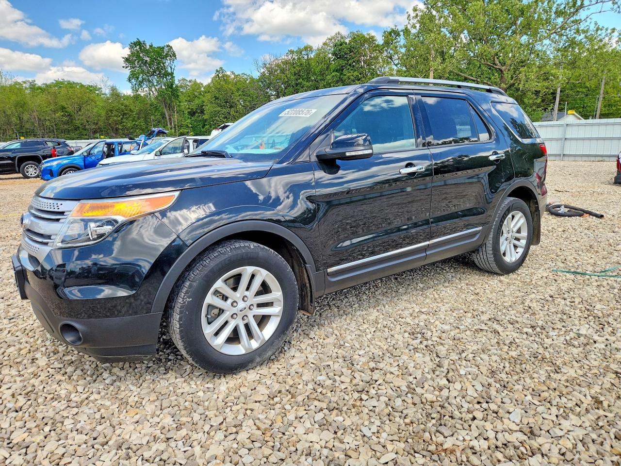 Salvage Ford Explorer Image