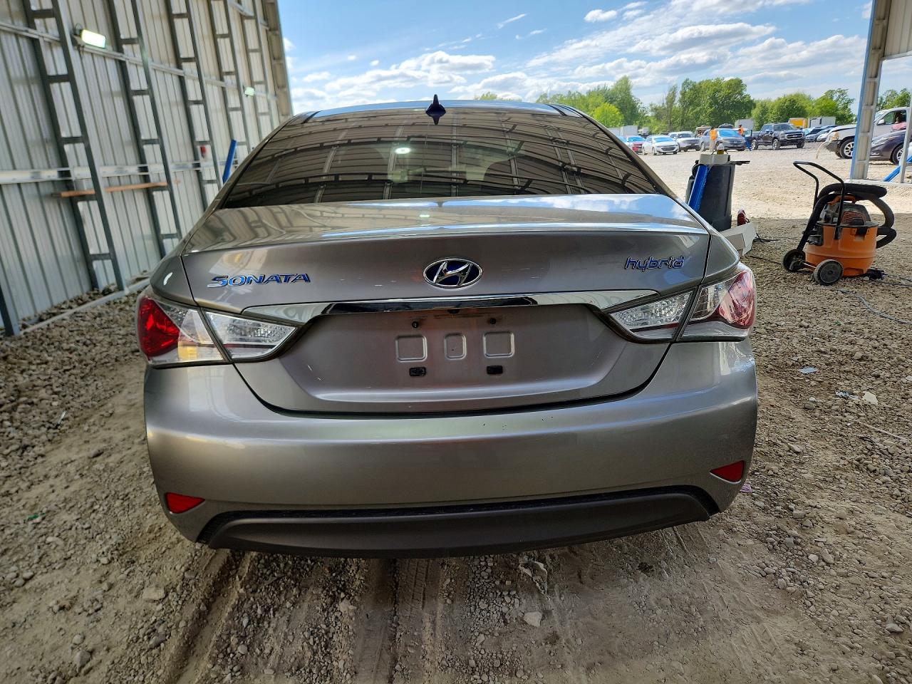 Hyundai SONATA Hybrid