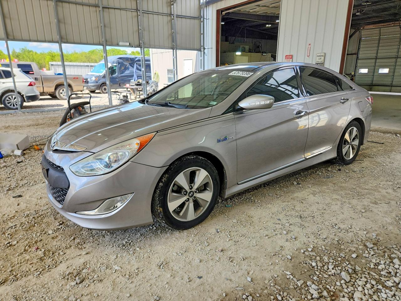 Salvage Hyundai SONATA Image