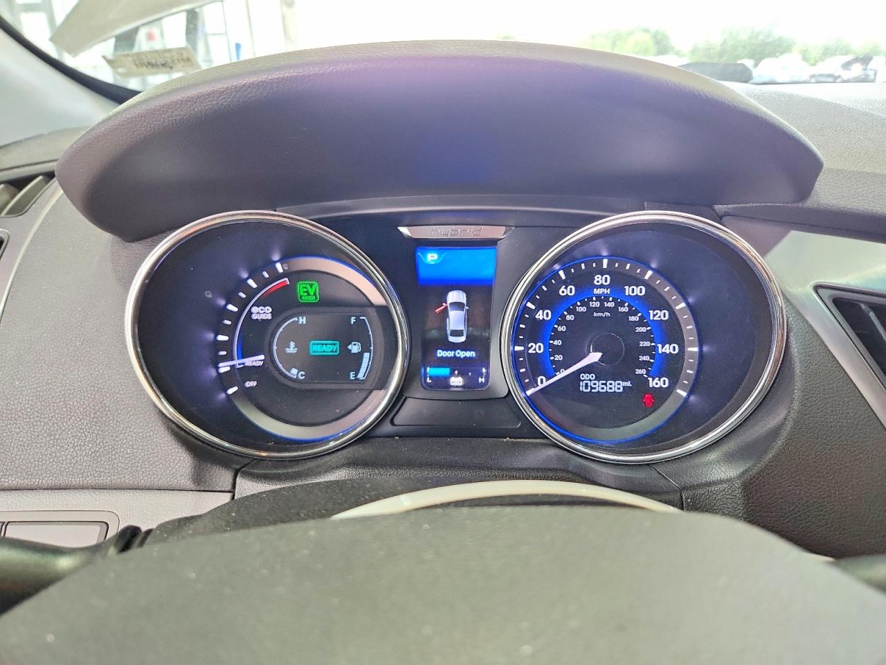 Hyundai SONATA Hybrid