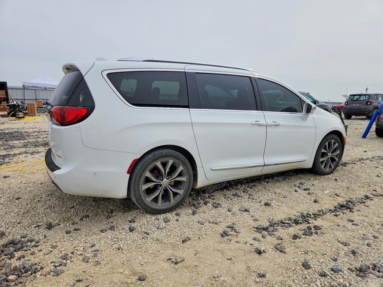 Chrysler Pacifica Limited