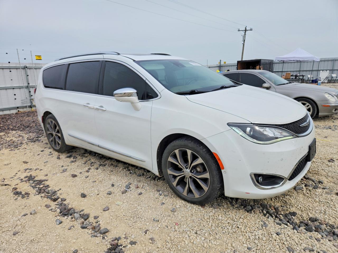 Chrysler Pacifica Limited