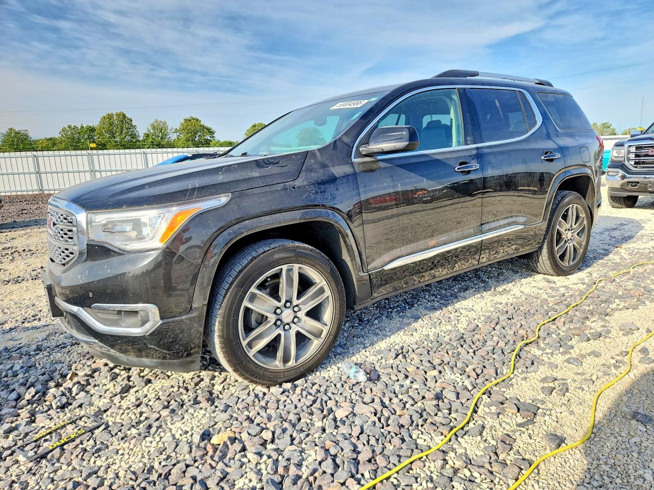 Salvage GMC Acadia Image