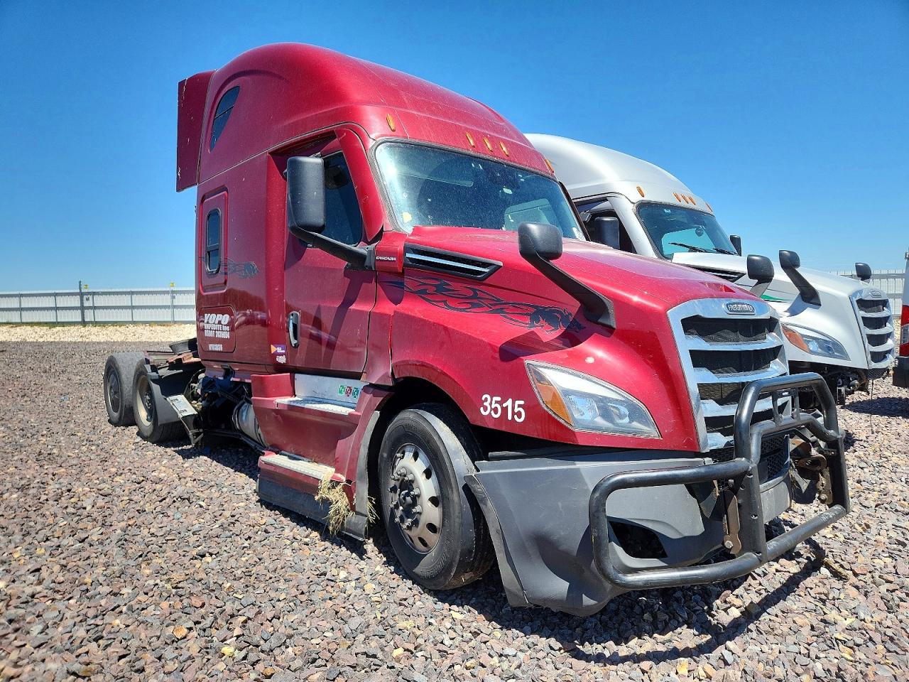 Salvage Freightliner Cascadia 126 Image