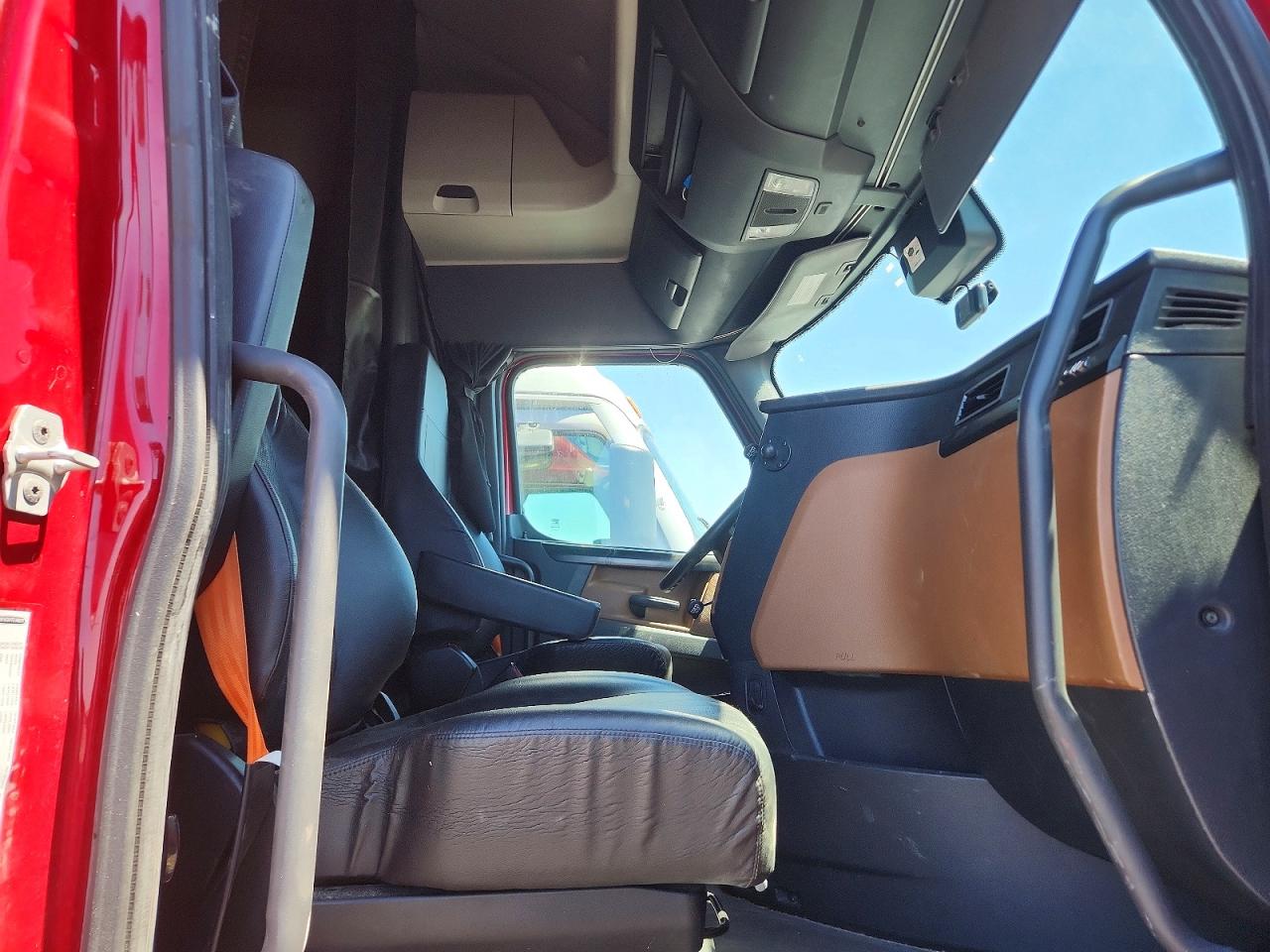Freightliner Cascadia 126