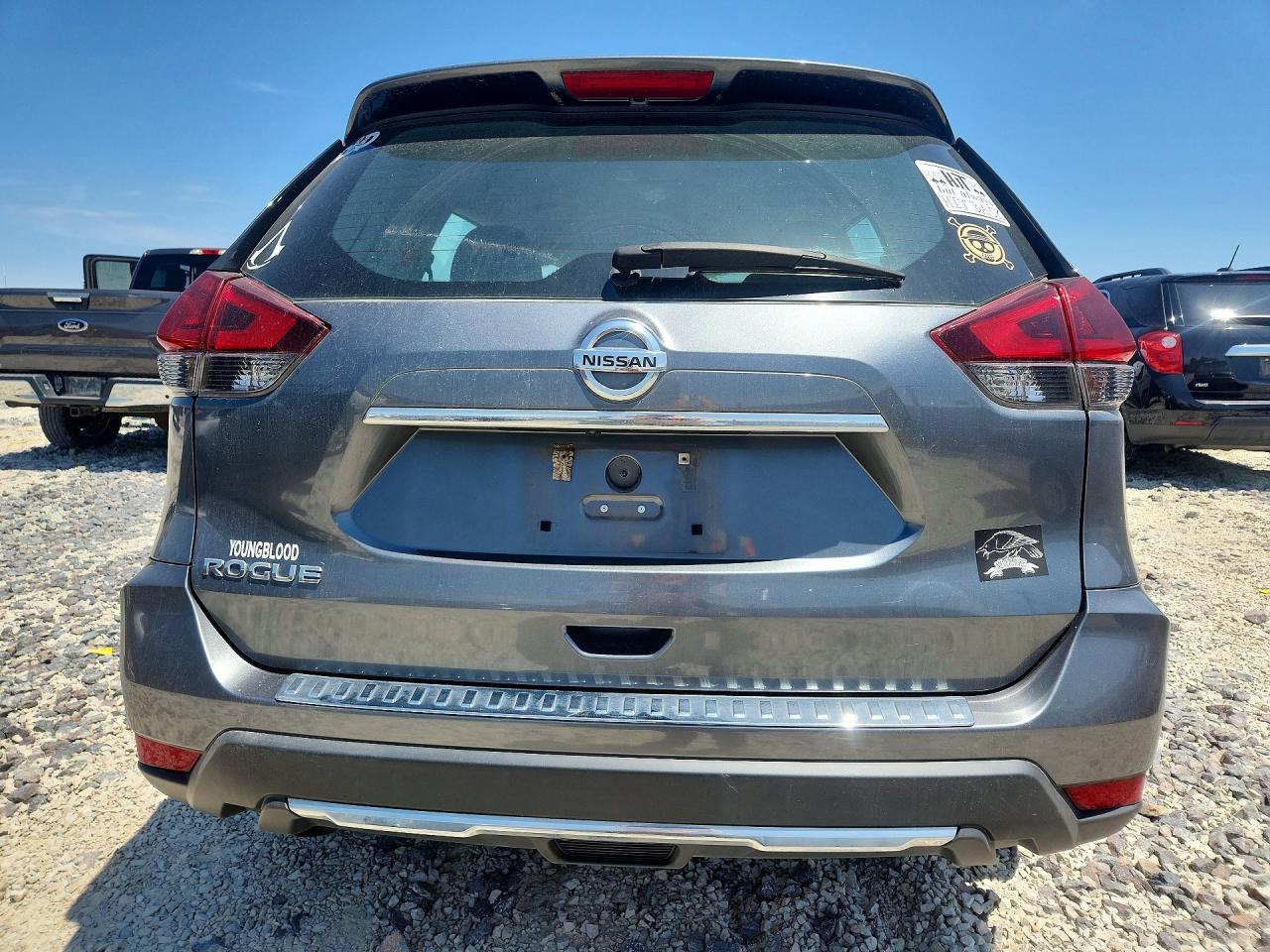 Nissan Rogue S