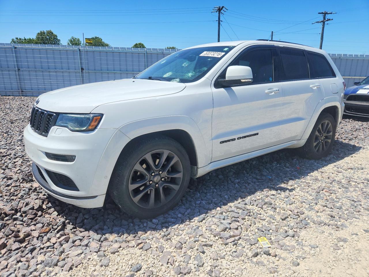 Salvage Jeep Cherokee Image