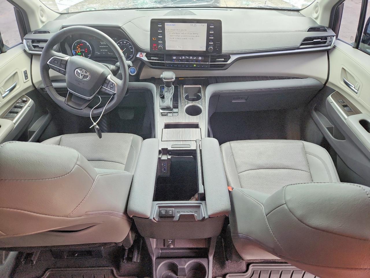 Toyota Sienna Limited 7-passenger