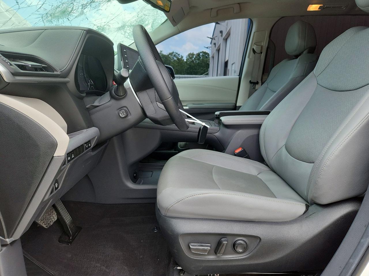 Toyota Sienna Limited 7-passenger