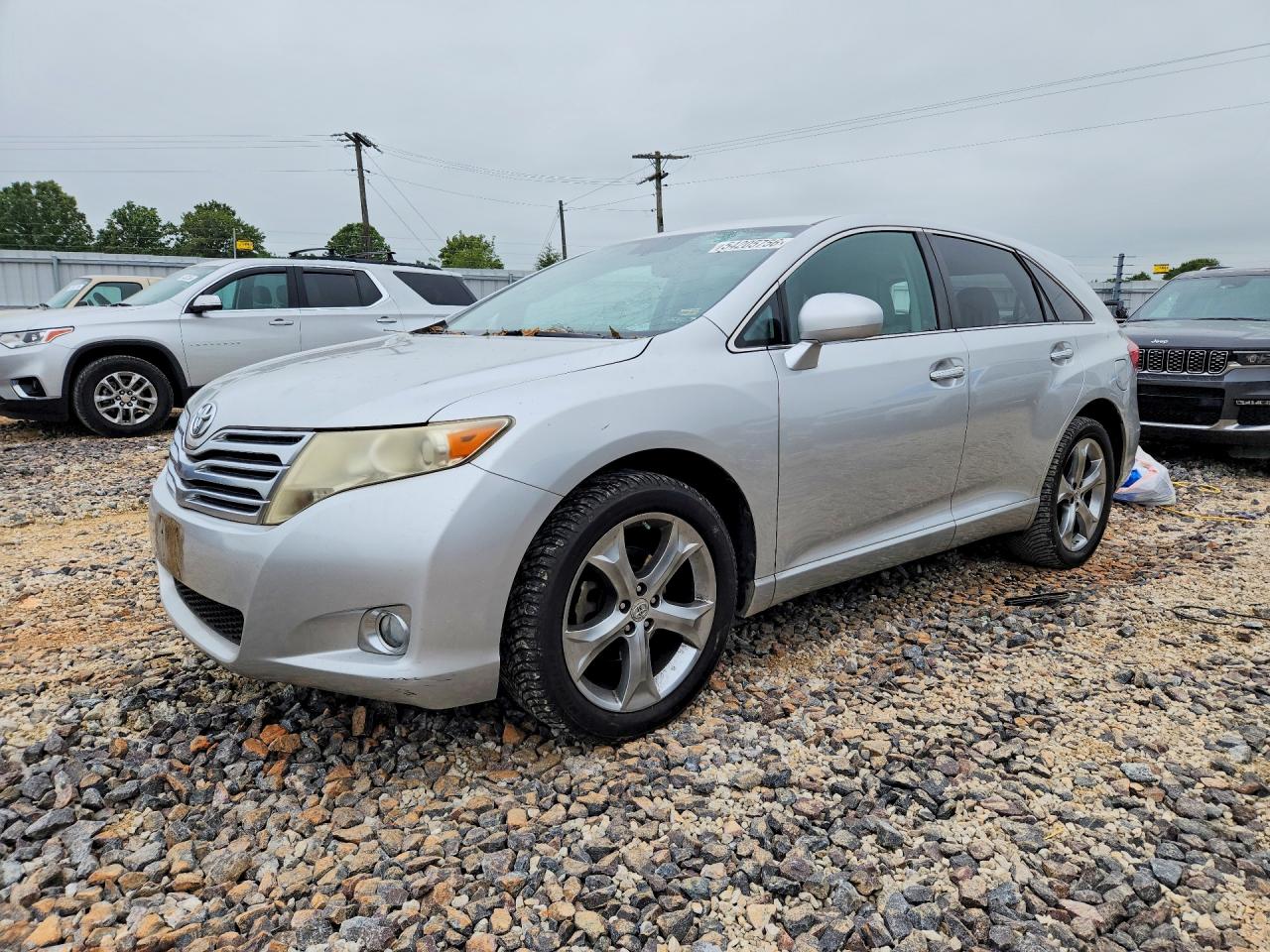Salvage Toyota Venza Image